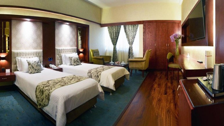 اتاق دو تخته توئین لوکس هتل پردیسان مشهد